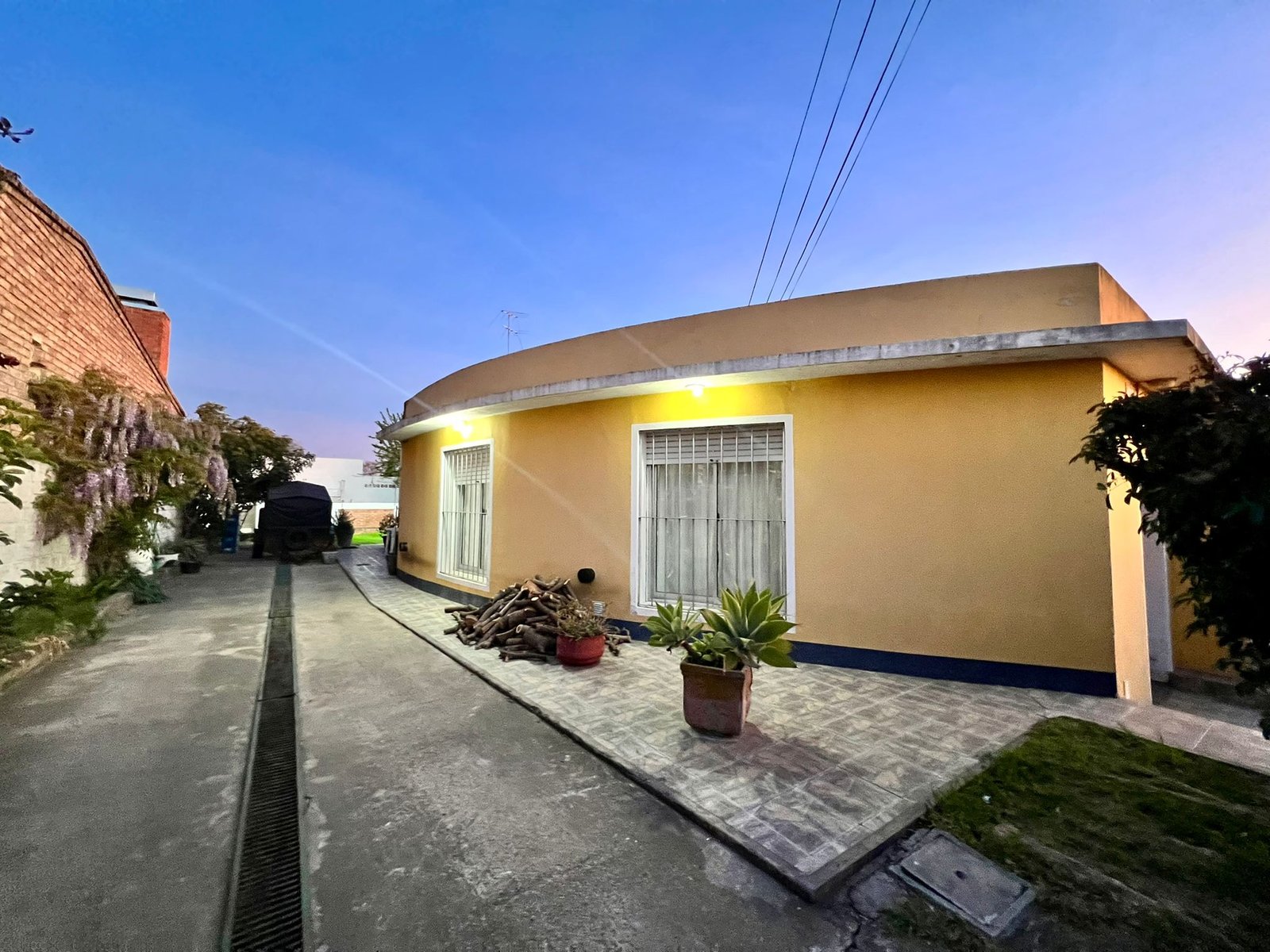 Impecable Residencia con Piscina. Precio Acorde!