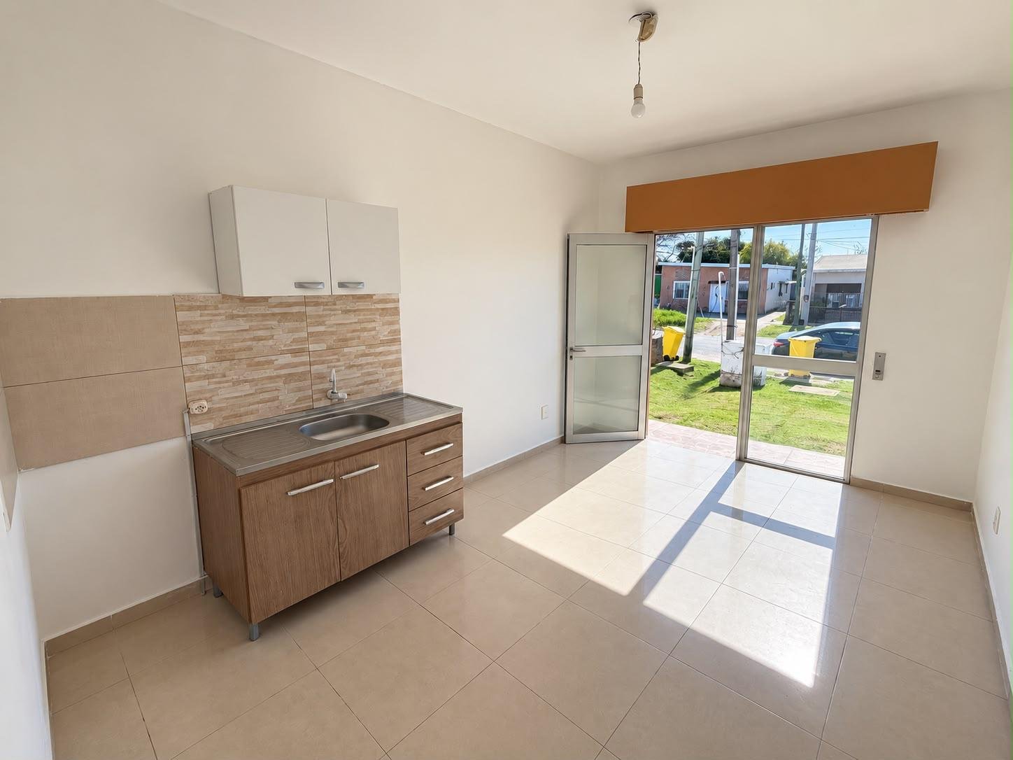 Apartamento un dormitorio en alquiler sobre Agraciada, Libertad — imagen 2