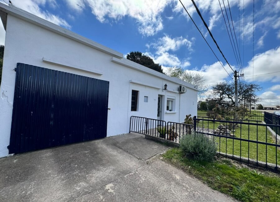Casa de 3 dormitorios con amplio terreno y frutales en Puntas de Valdez