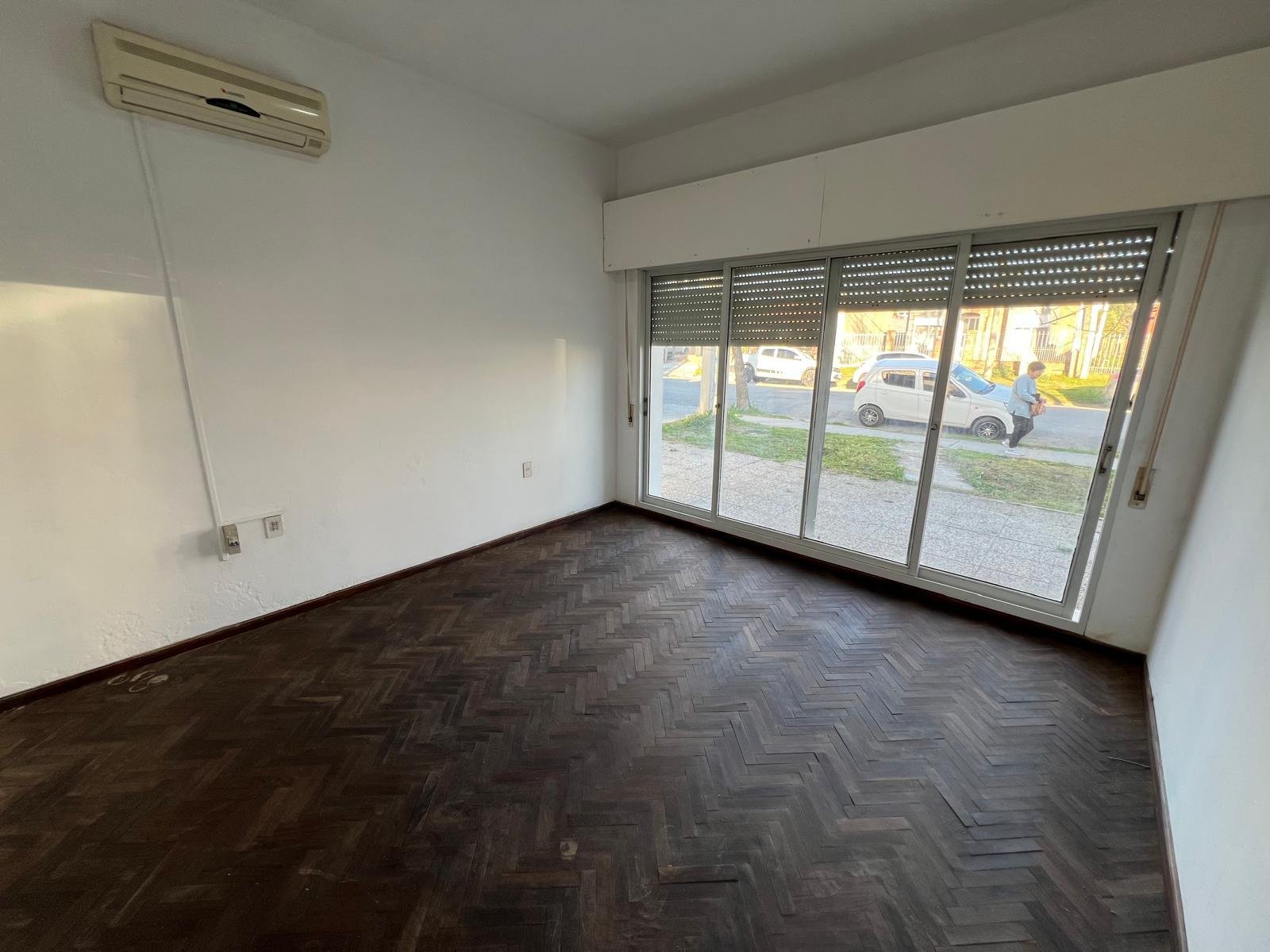 Casa tres dormitorios, barbacoa y cochera en zona céntrica-Libertad — imagen 16