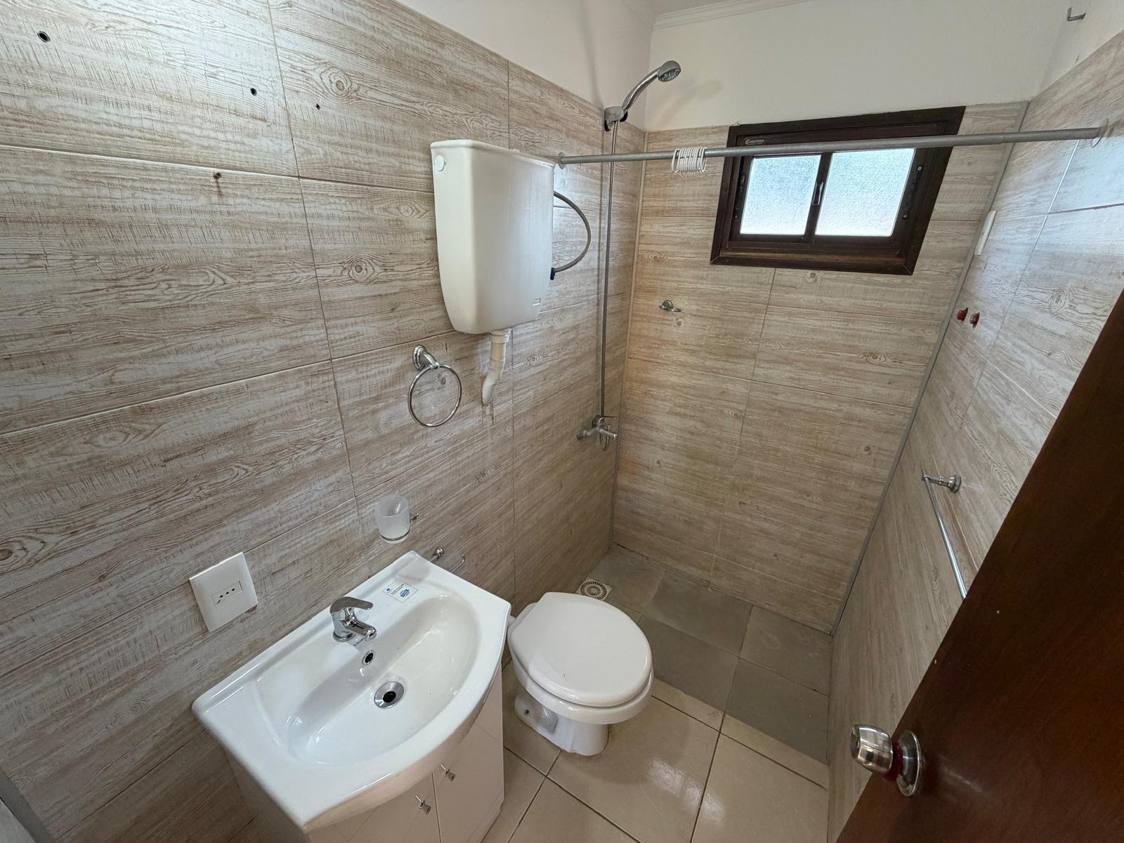 Apartamento 2 dormitorios con estacionamiento en alquiler en Libertad — imagen 7